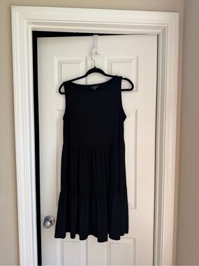 Nicole Miller Black Sleeveless Tiered Mini Dress